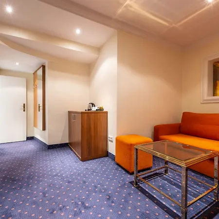 Trip Uebachs Hotel Dusseldorf