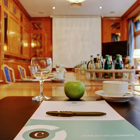 Trip Uebachs Отель