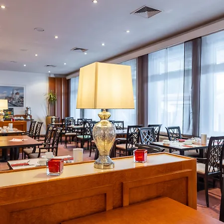 Trip Uebachs Szálloda 4*