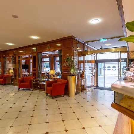 Trip Uebachs Dusseldorf