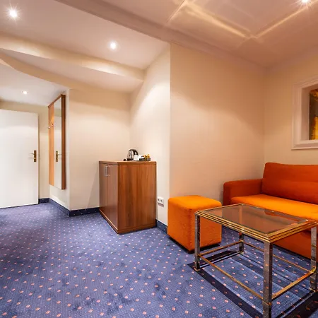 Hotel Trip Uebachs 4*